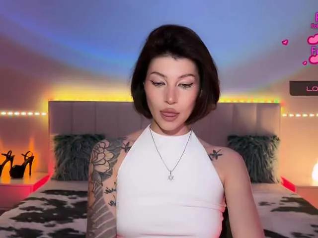 AllweNEEDisLOVE on BongaCams 