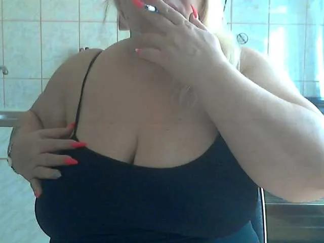 AriannaMilf on BongaCams 