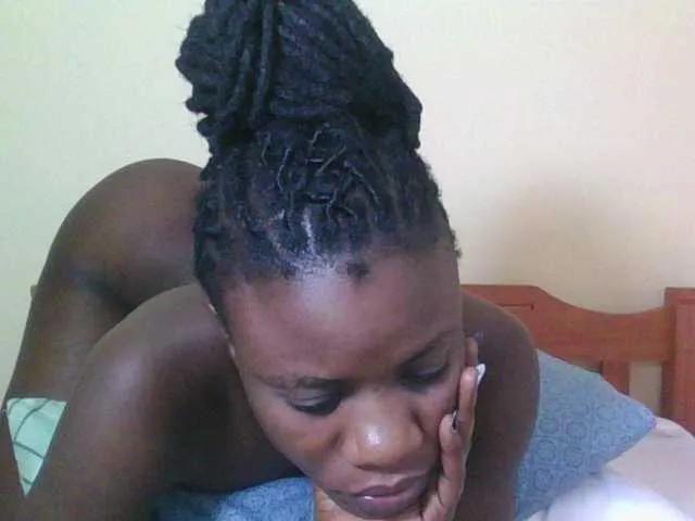 Babyrozzilah on BongaCams