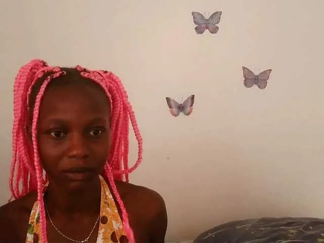 BarbiePinky on BongaCams 