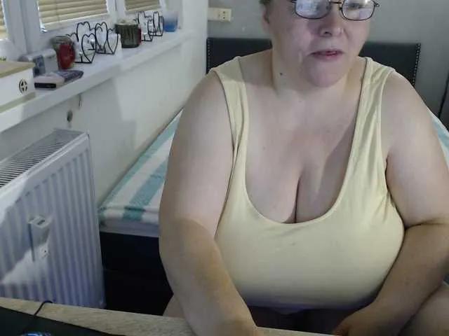 Bessy123 on BongaCams 