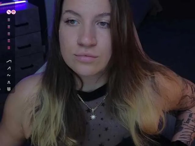 BloomBambi on BongaCams 