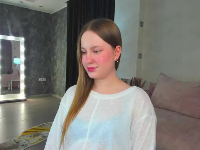 Candy-Cansew on BongaCams