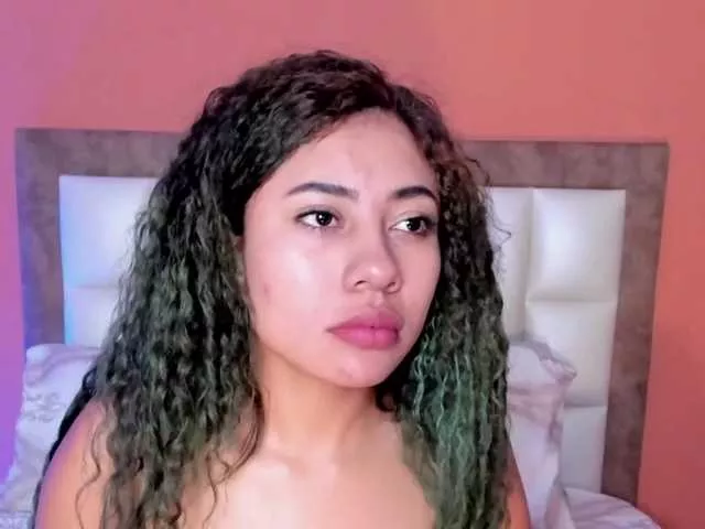 CarolineEvans on BongaCams