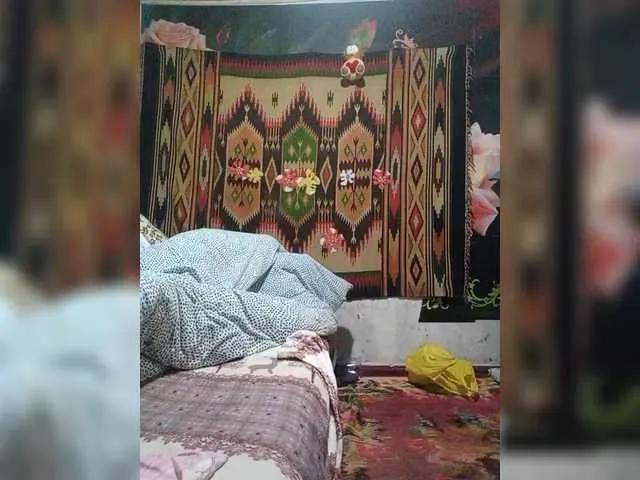 Cekun — Lovense in the pussy and in the ass, click on the menu to fuck, I love vibrations, the menu is hot for you and for me, the vibrator is connected to the menu in the messages and in the fortune, play with me, I love to cum a lot, wet, lying down