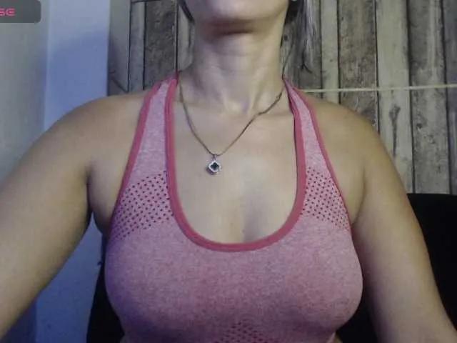 Celestee-1 — chuparme mi cum jugoso  cremoso mojado  desnudo