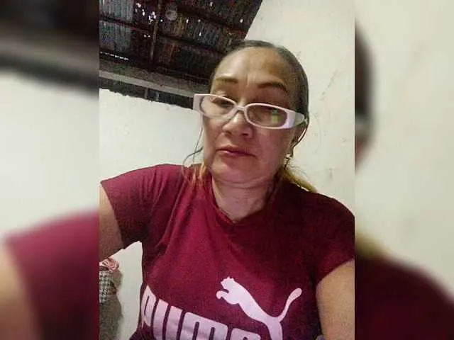 cherrywhite03 on BongaCams