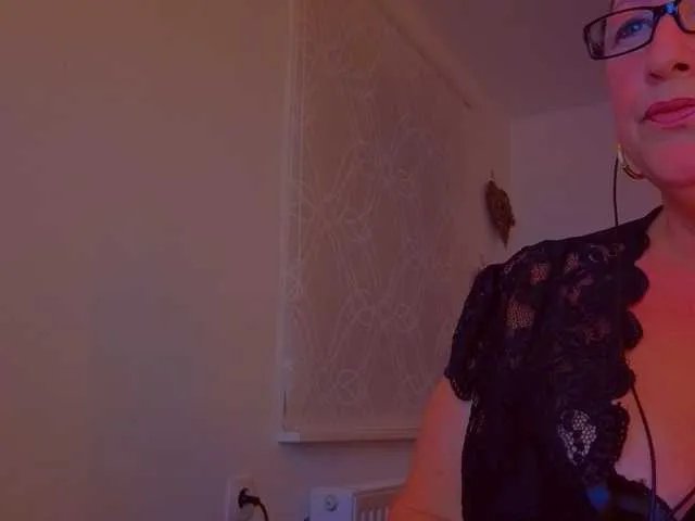 Connyat99 on BongaCams 
