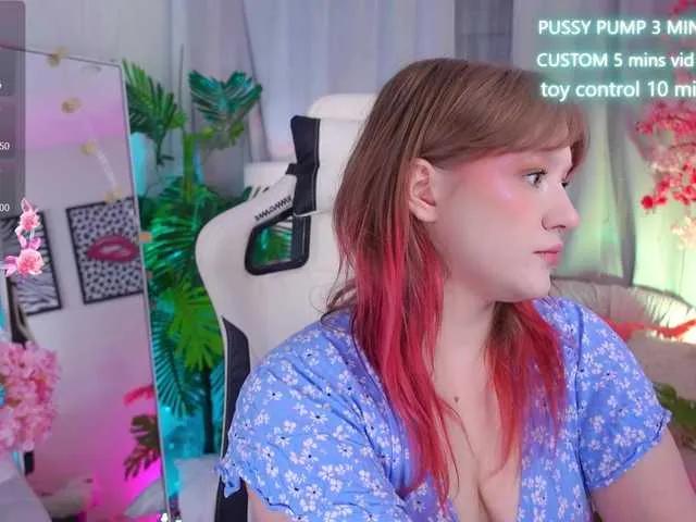 CrazyWine on BongaCams