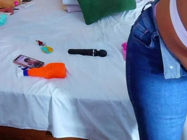 DANAABROWN on BongaCams 