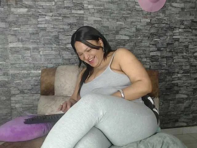 Danna-Paolaa on BongaCams 