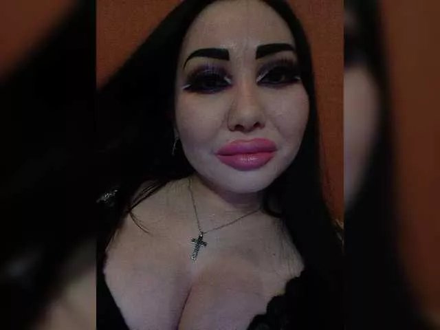 DiamondKey on BongaCams