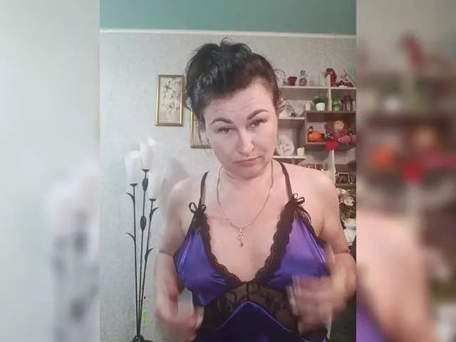 ElenaDroseraa on BongaCams 