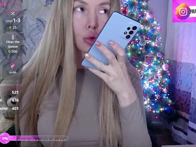 Foxymoxy19 on BongaCams