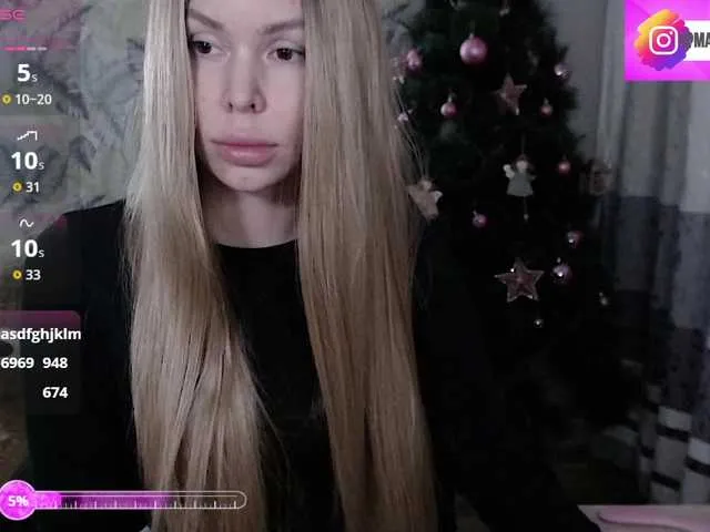 Foxymoxy19 on BongaCams