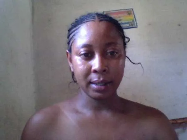 FredahSannie —  Sujet: Hi! Good mood to you .)) Tokens only in FREE CHAT . There is a private show: full, groups , simple, and Spy   Kiss for you