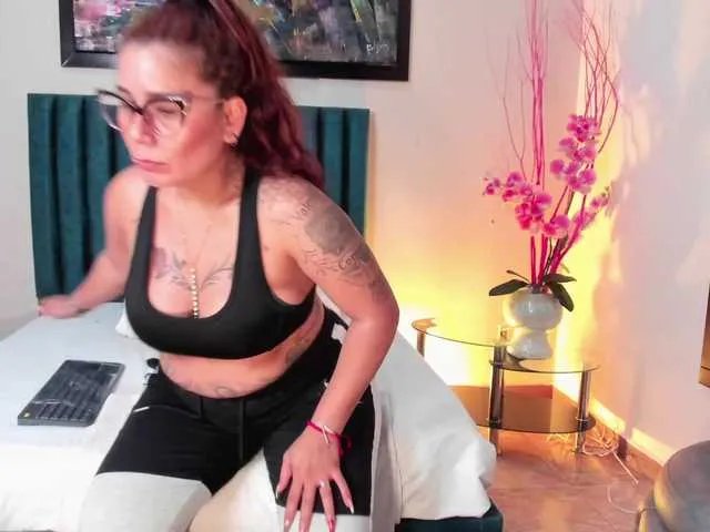 HannaWellss on BongaCams 