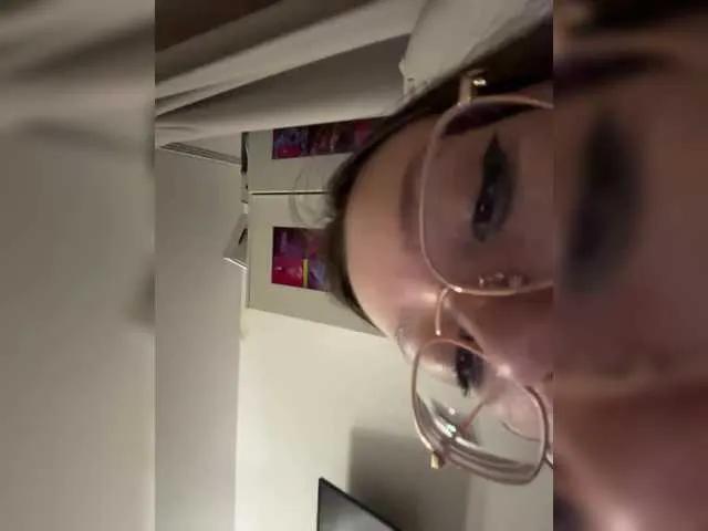 henby-streams on BongaCams