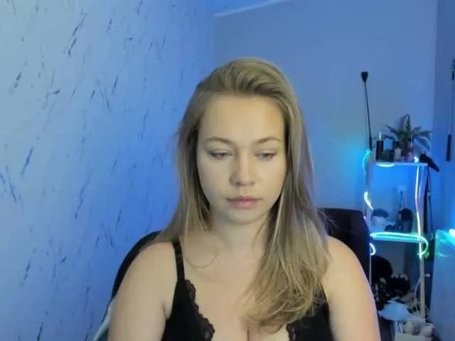 hollyBB on BongaCams 