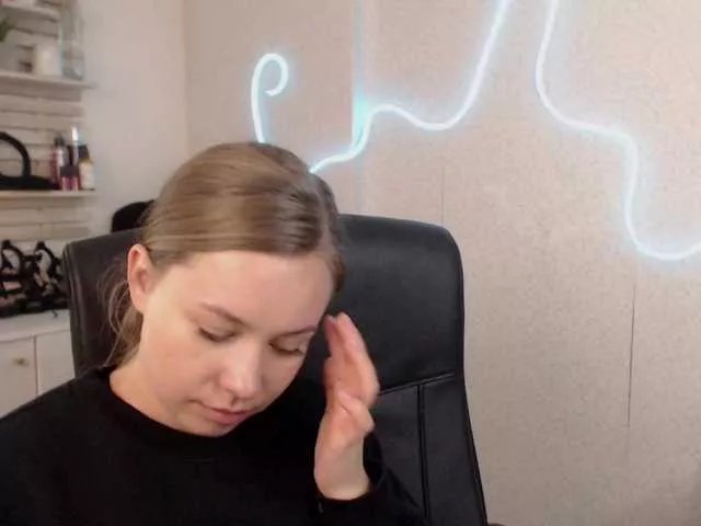 hollyBB on BongaCams 