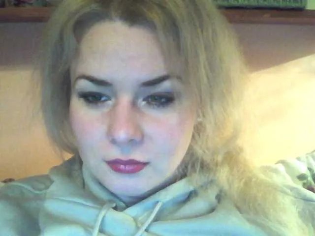 HollyLaPretty on BongaCams 