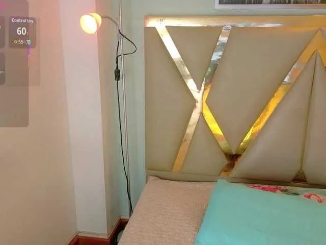 hollyvega on BongaCams 