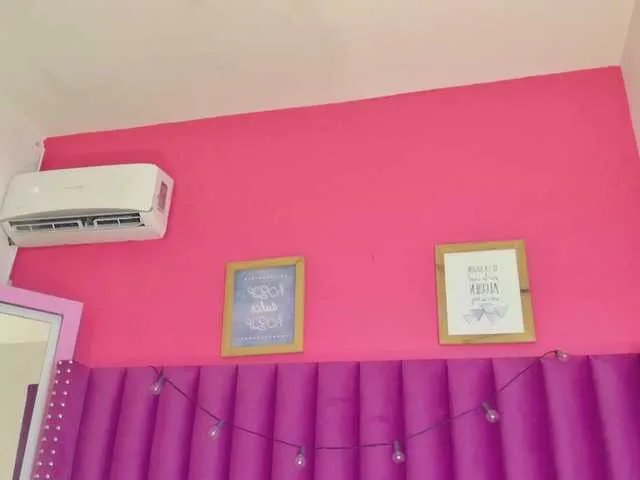 hollyvega on BongaCams 