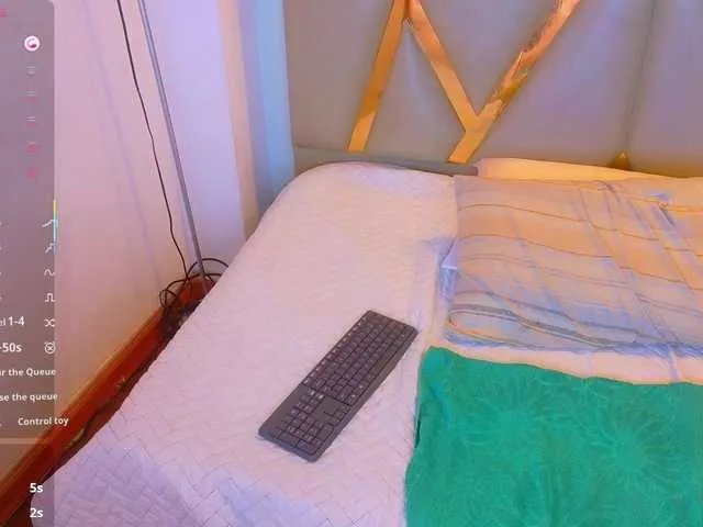 hollyvega on BongaCams 