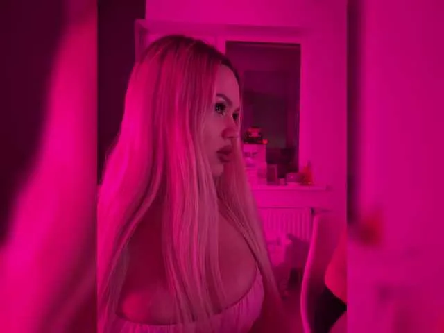 James-Eva0 on BongaCams