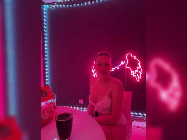 James-Eva0 on BongaCams