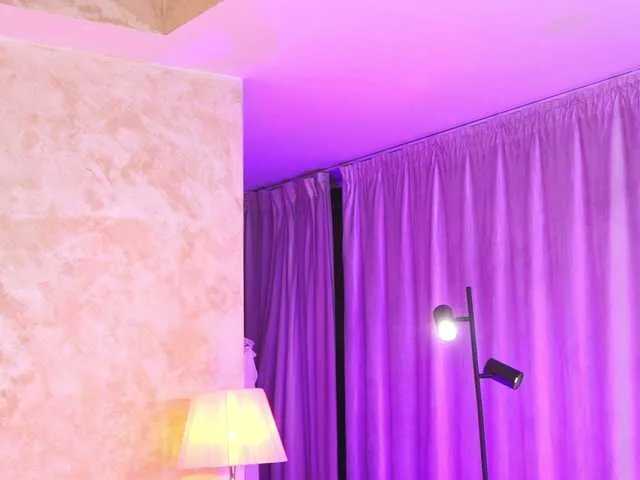 JessyKisss — Big Boobies perfect for BOUNCING!  8099111333  Goal: [@remain tokens left] Strip me naked and make my boobies bounce 