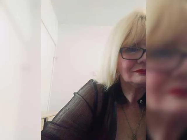 KASANDRABOLOSHKA on BongaCams 