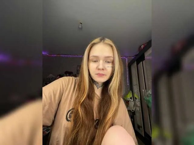 LiaaaLi on BongaCams 