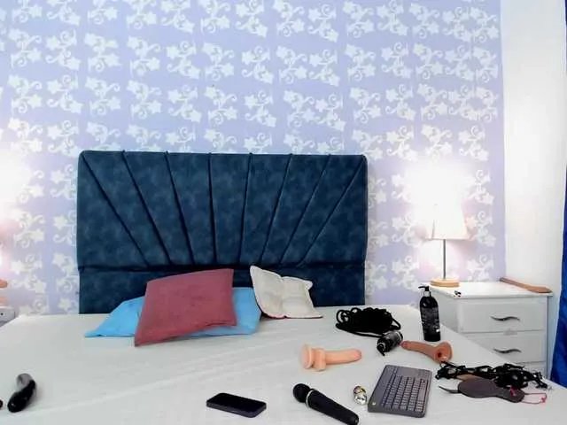 LittleKloe on BongaCams 