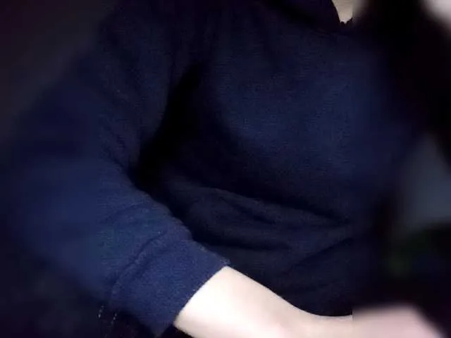 Melodi69 — 10 tokens to see breasts - 10 seconds + 2 tokens to caress them.Ask intimate questions - 7 tokensLick lips - 6 seconds - 5 tokensQuiz Who feels me better20 questionsAlso