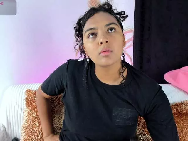 Melodymoore on BongaCams