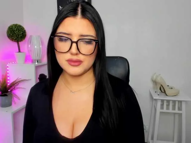 Miabrunette22 on BongaCams