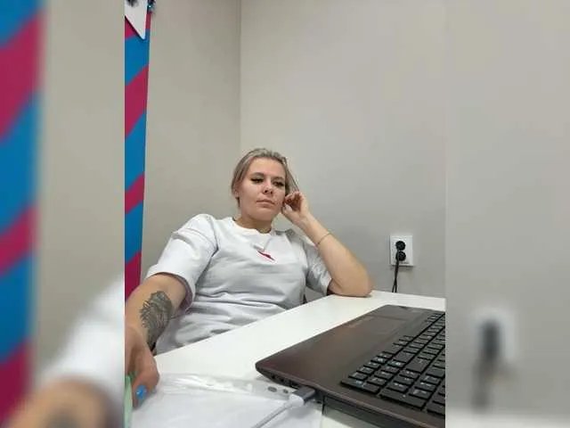 mIrindAcam on BongaCams 