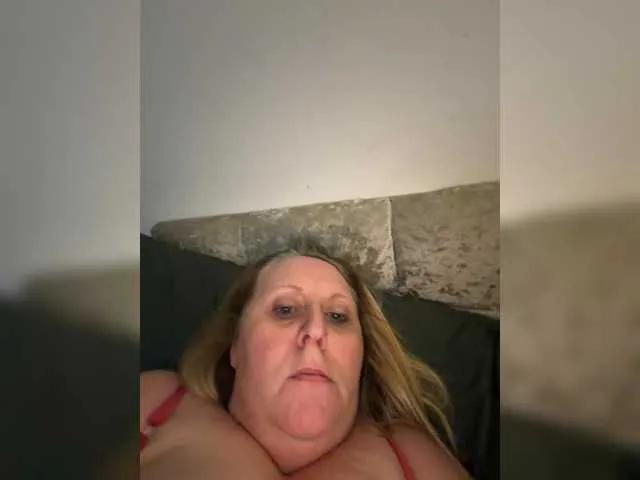 Naughtywife77 on BongaCams