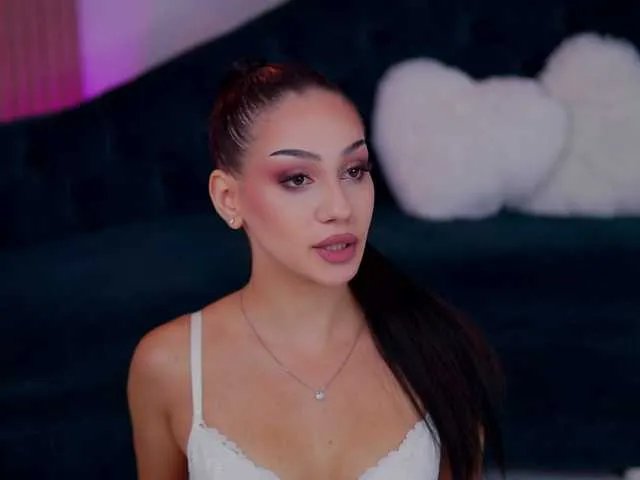 NinnaVoss on BongaCams 