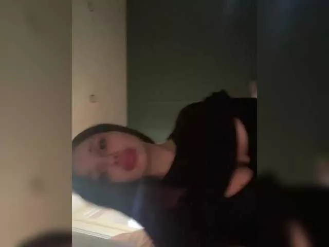 Pureee on BongaCams