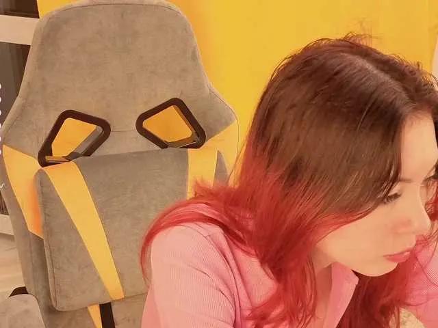 Pussy-Pikmi on BongaCams 