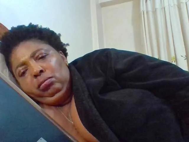 pussylips53 on BongaCams 