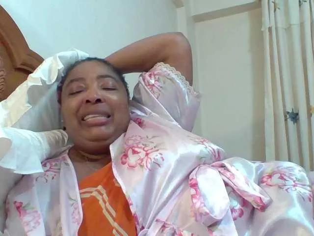 pussylips53 on BongaCams 