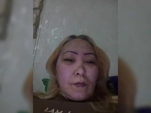 Qweentis on BongaCams 