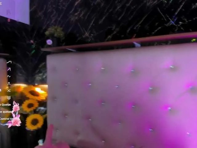 SaraLondon13 on BongaCams 