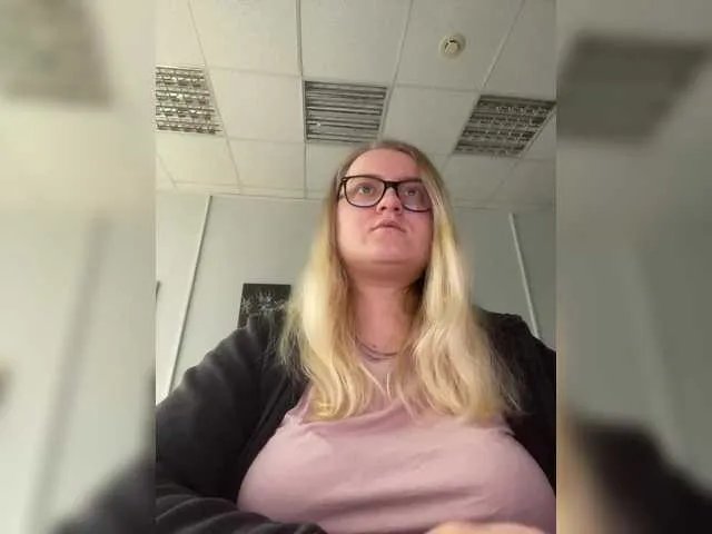 SashulyaAsd on BongaCams