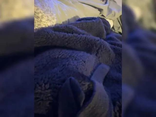 Sexygrab69 — Just looking at each other... and of course, token  noise 