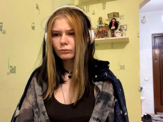 SIMONA-CHARON on BongaCams