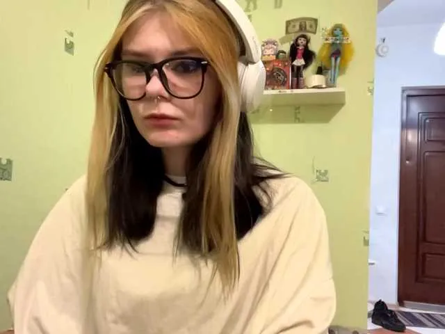 SIMONA-CHARON on BongaCams